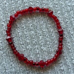Vintage simple red beaded stretch bracelet